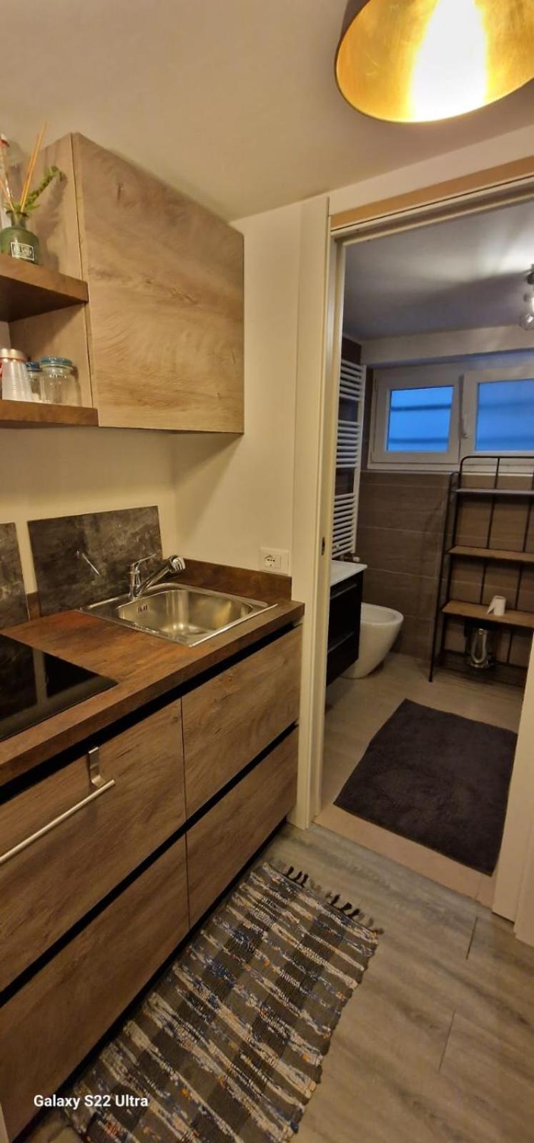 Double A Guest House Местре Экстерьер фото