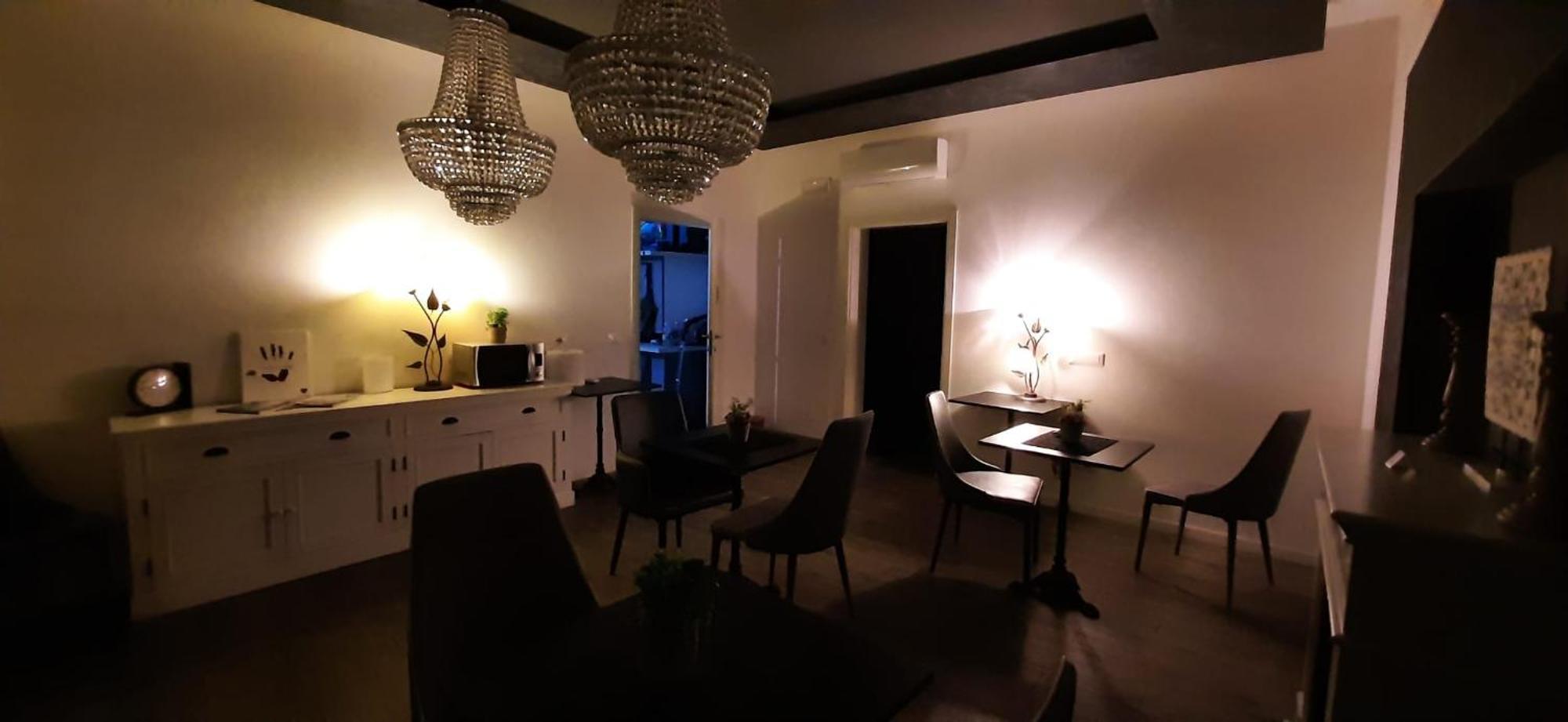 Double A Guest House Местре Экстерьер фото
