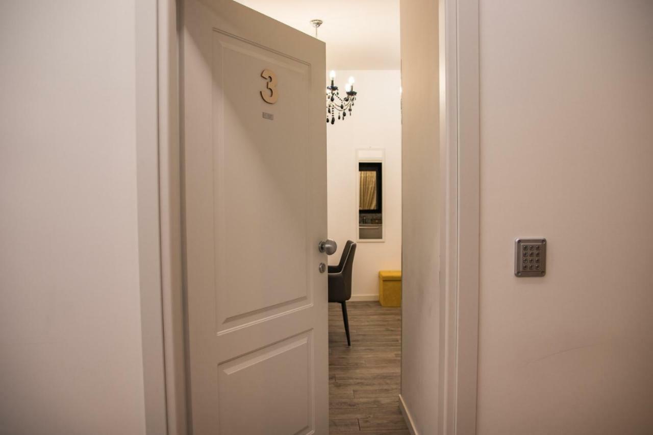 Double A Guest House Местре Экстерьер фото
