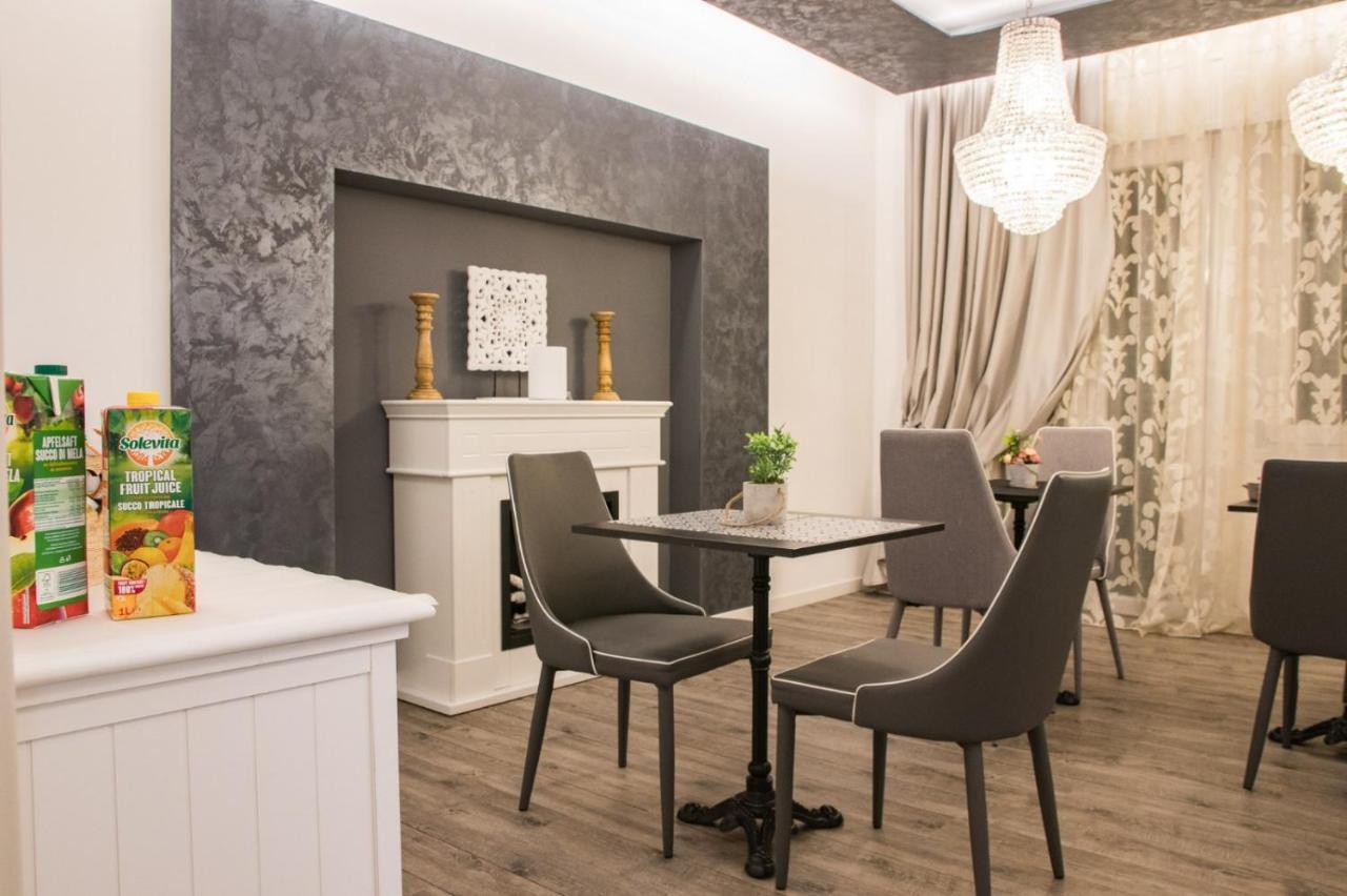Double A Guest House Местре Экстерьер фото