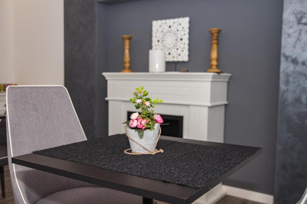 Double A Guest House Местре Экстерьер фото